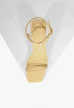 Schutz Pompeii Mid Sandal